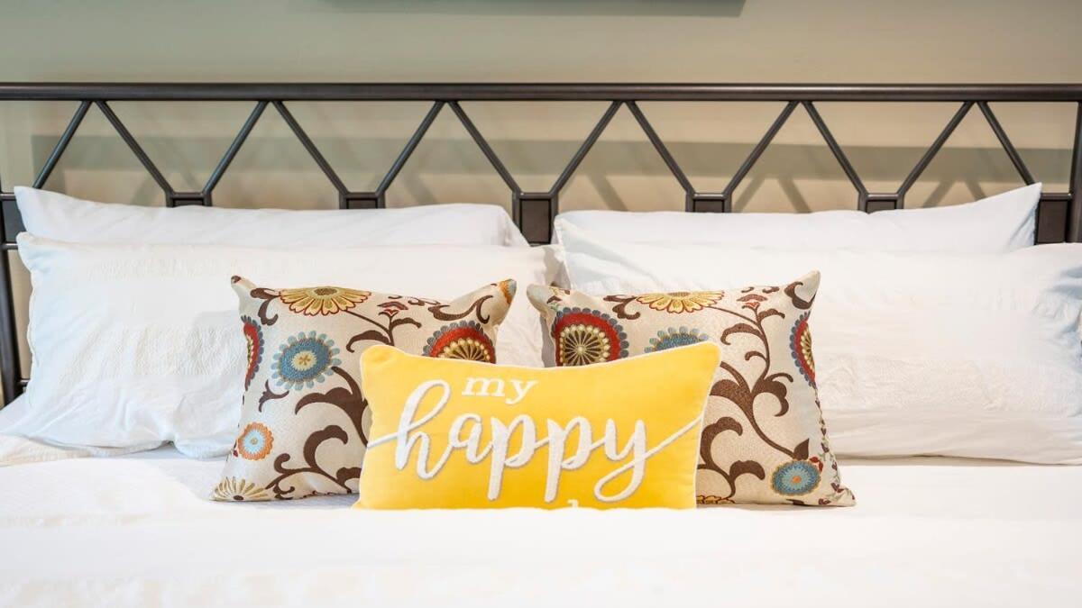 Blumenhaus Sleeps 6 Full Kitchen Plus Hot Tub 프레드릭스버그 외부 사진